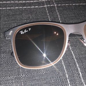 Authentic polarized raybans!